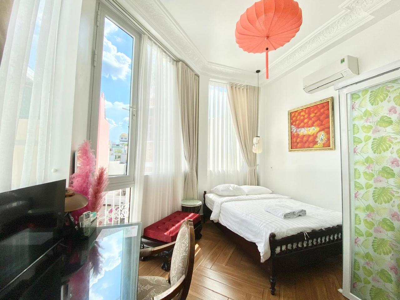 Cherry Blossom Ho Chi Minh City Bagian luar foto