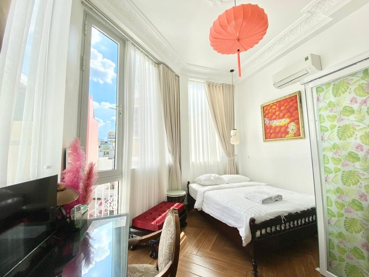 Cherry Blossom Ho Chi Minh City Bagian luar foto