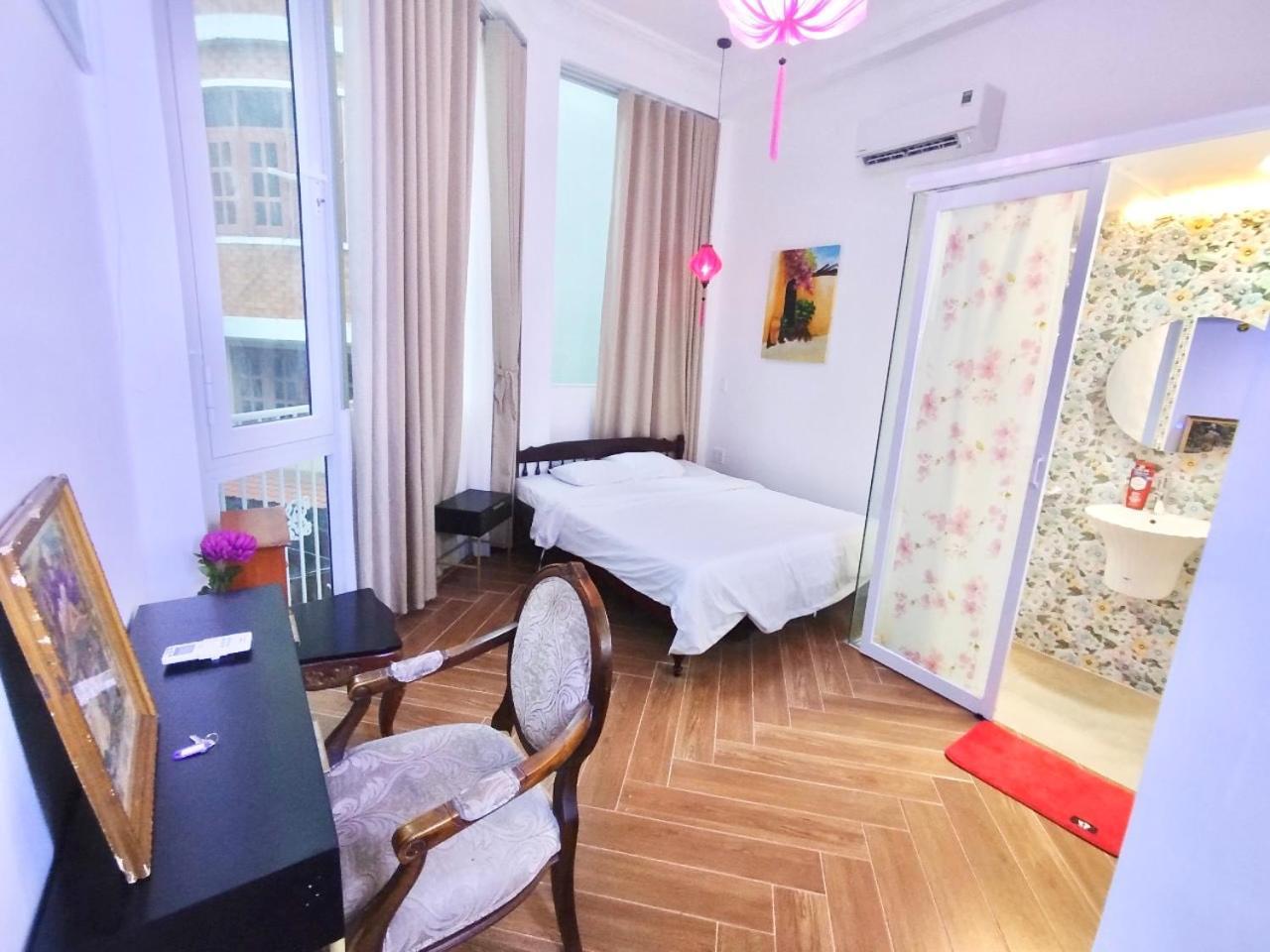 Cherry Blossom Ho Chi Minh City Bagian luar foto